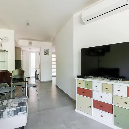 Marianna By Interhome *